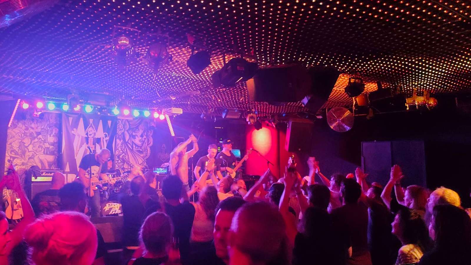 Apetrap Live im 8below